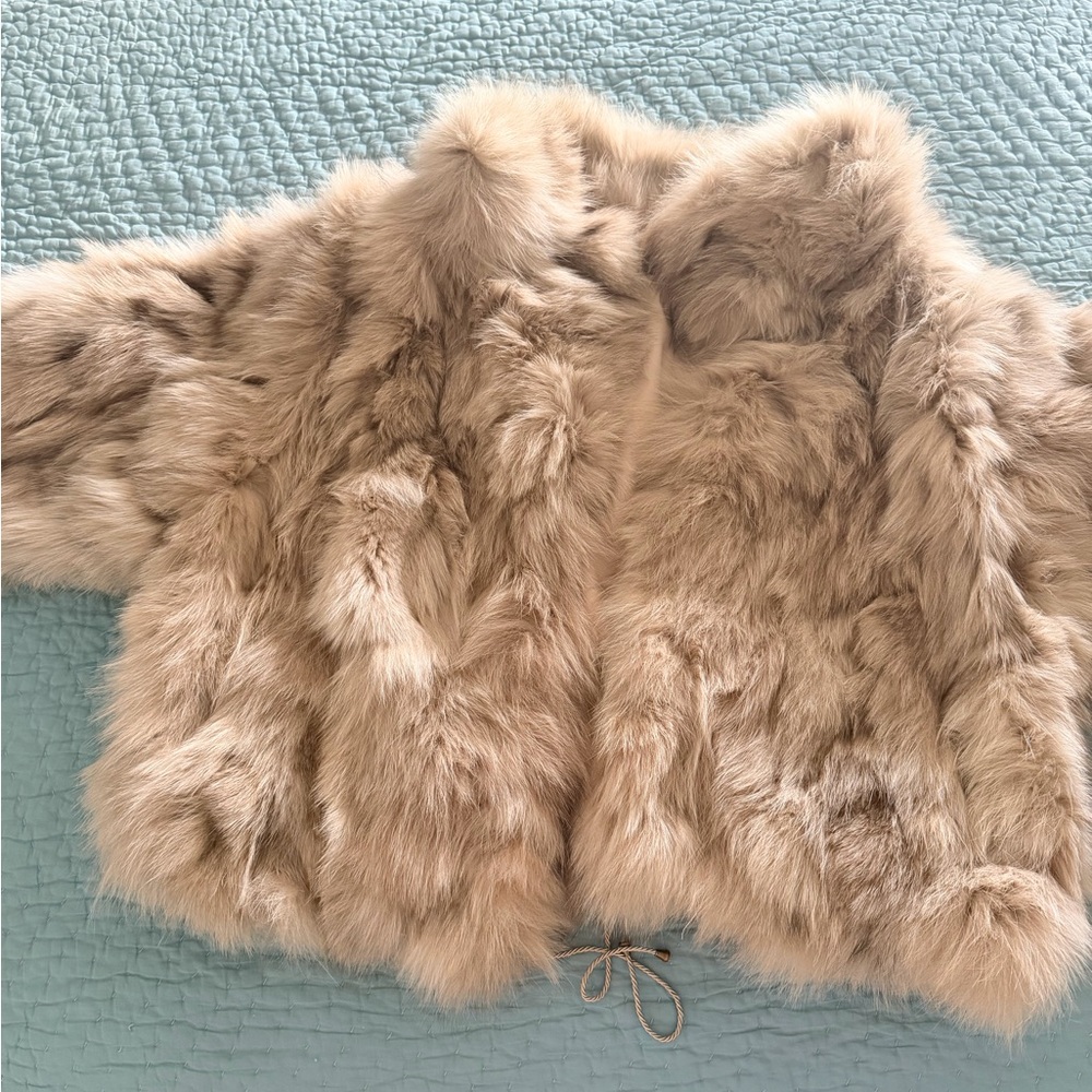 Gorgeous Fox Fur Coat - Tan
